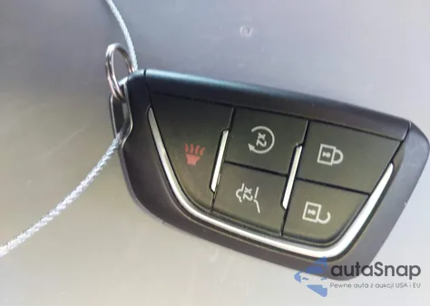 2025 Cadillac Optiq Luxury 2 Awd z USA, uszkodzony, nr VIN 3GYK3DMR9SS190998